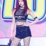 itzy ユナ　髪型　髪色